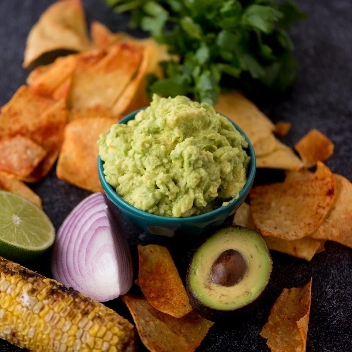 Home-style Simple 4 Ingredient Guacamole