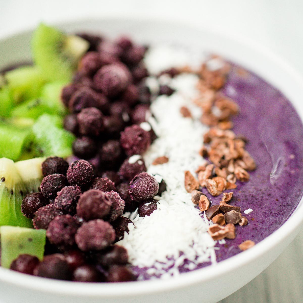 Home-style Blueberry Banana Smoothie Bowl
