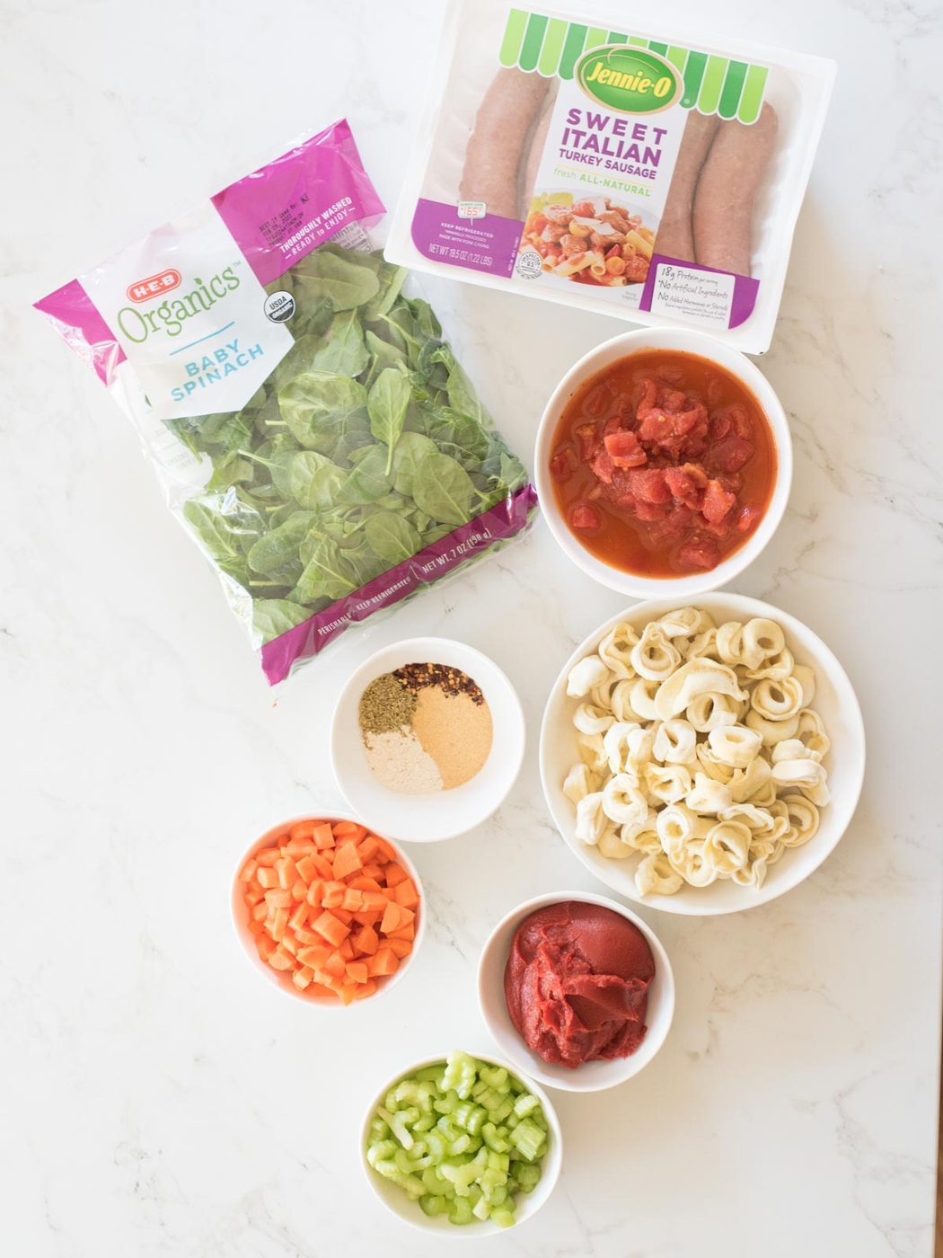 ingredients to make spinach tortellini soup