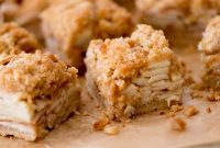 Dutch Apple Streusel Bars
