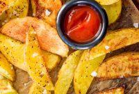 Golden Crunchy Potato Wedges